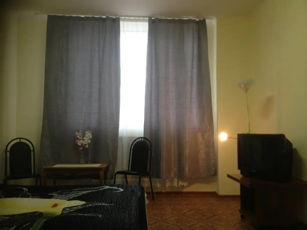 Москва: Hotel Luna
