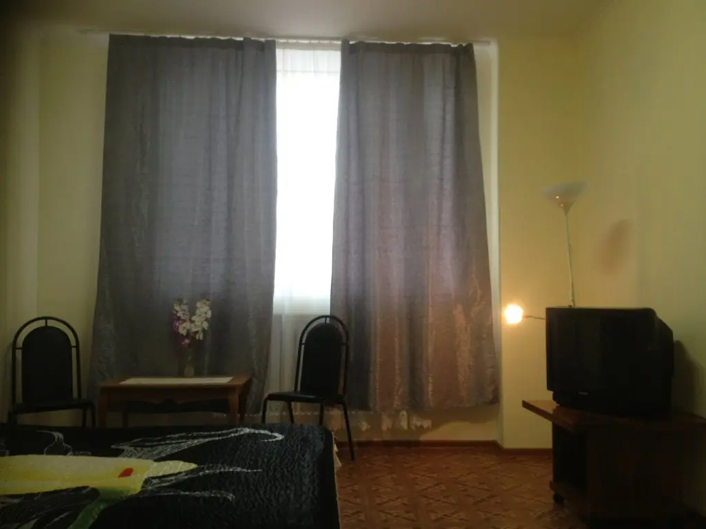 Москва: Hotel Luna