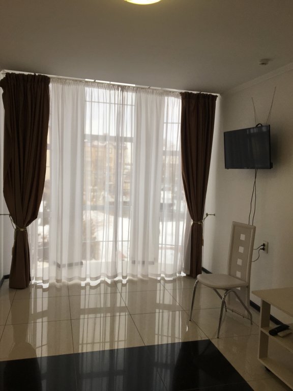 Калининград: Апартаменты House на Совхозной
