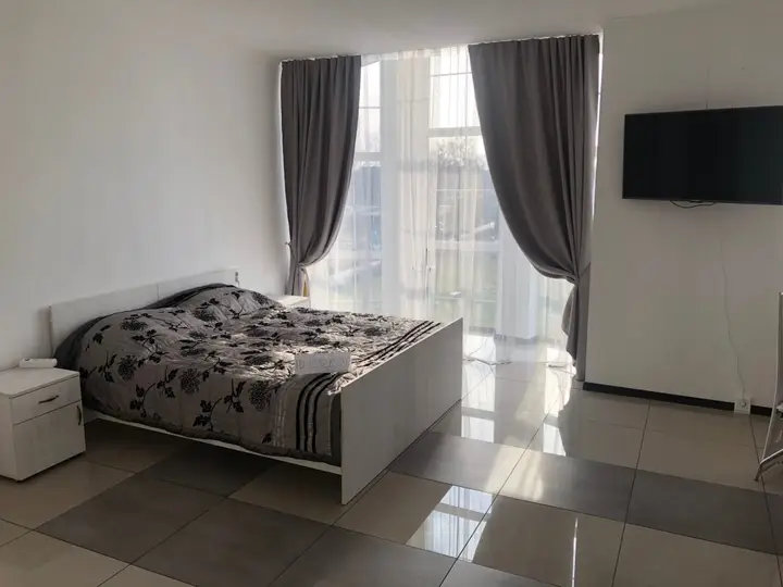 Калининград: Апартаменты House на Совхозной