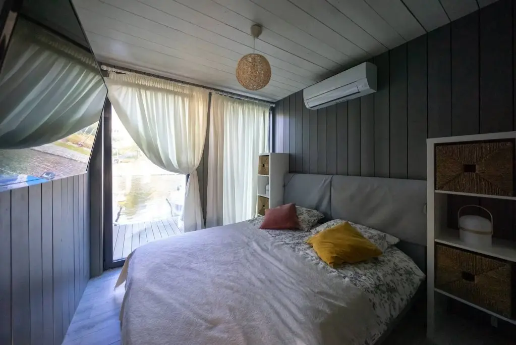 Москва: Дом HouseBoat