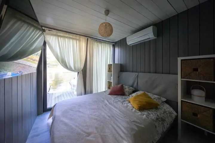 Москва: Дом HouseBoat