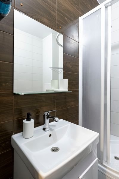 Санкт-Петербург: Kakadu on emb. Oktyabrskaya, 34, bldg. 4