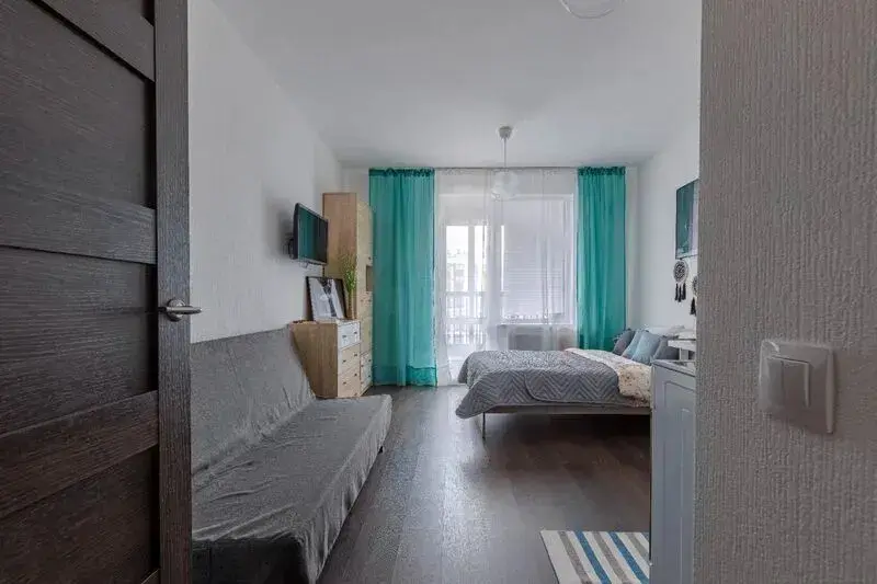 Санкт-Петербург: Kakadu on emb. Oktyabrskaya, 34, bldg. 4