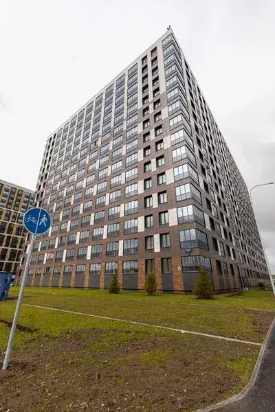 Санкт-Петербург: Kakadu on emb. Oktyabrskaya, 34, bldg. 5