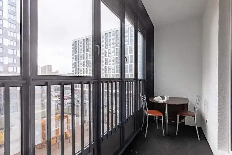 Санкт-Петербург: Kakadu on emb. Oktyabrskaya, 34, bldg. 5