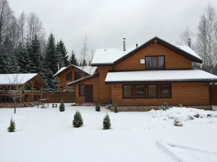 Рощино: Гостевой Дом Kottedg Lebed