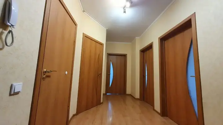 Калининград: Kvartira dvuhkomnatnaya 76m2 na Kujbysheva 40
