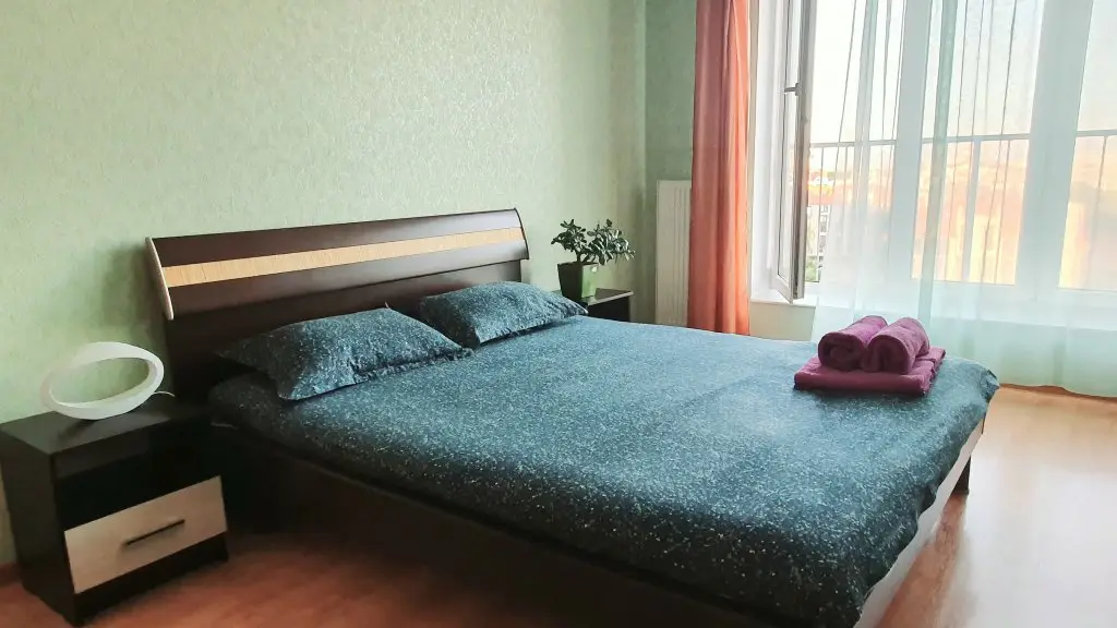 Калининград: Квартира двухкомнатная 76м2 на Куйбышева 40