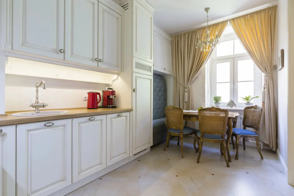 Санкт-Петербург: Апартаменты Life Inn near Kazan Cathedral