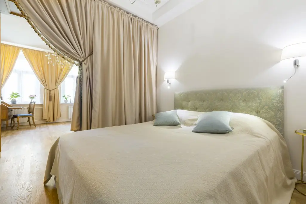 Санкт-Петербург: Апартаменты Life Inn near Kazan Cathedral