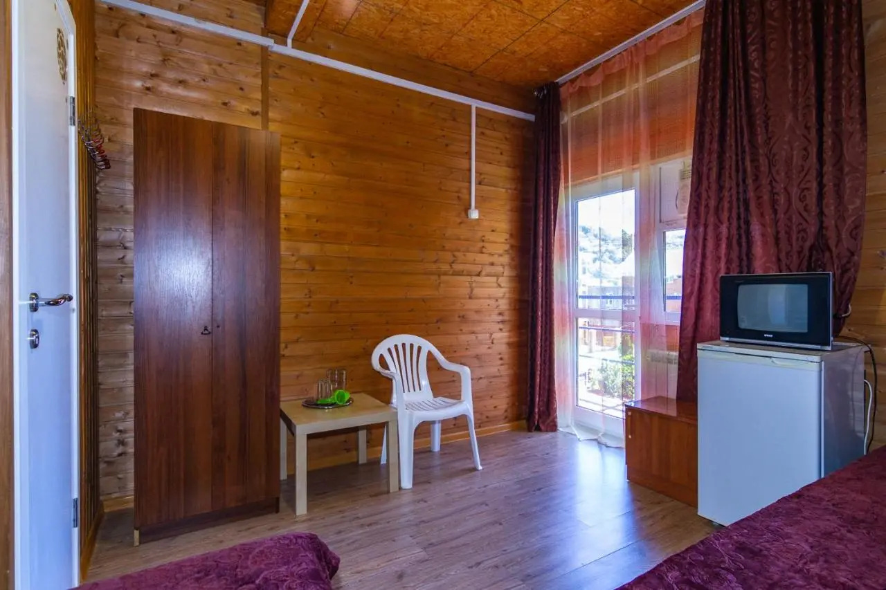 Дедеркой: Guest House Viktoria