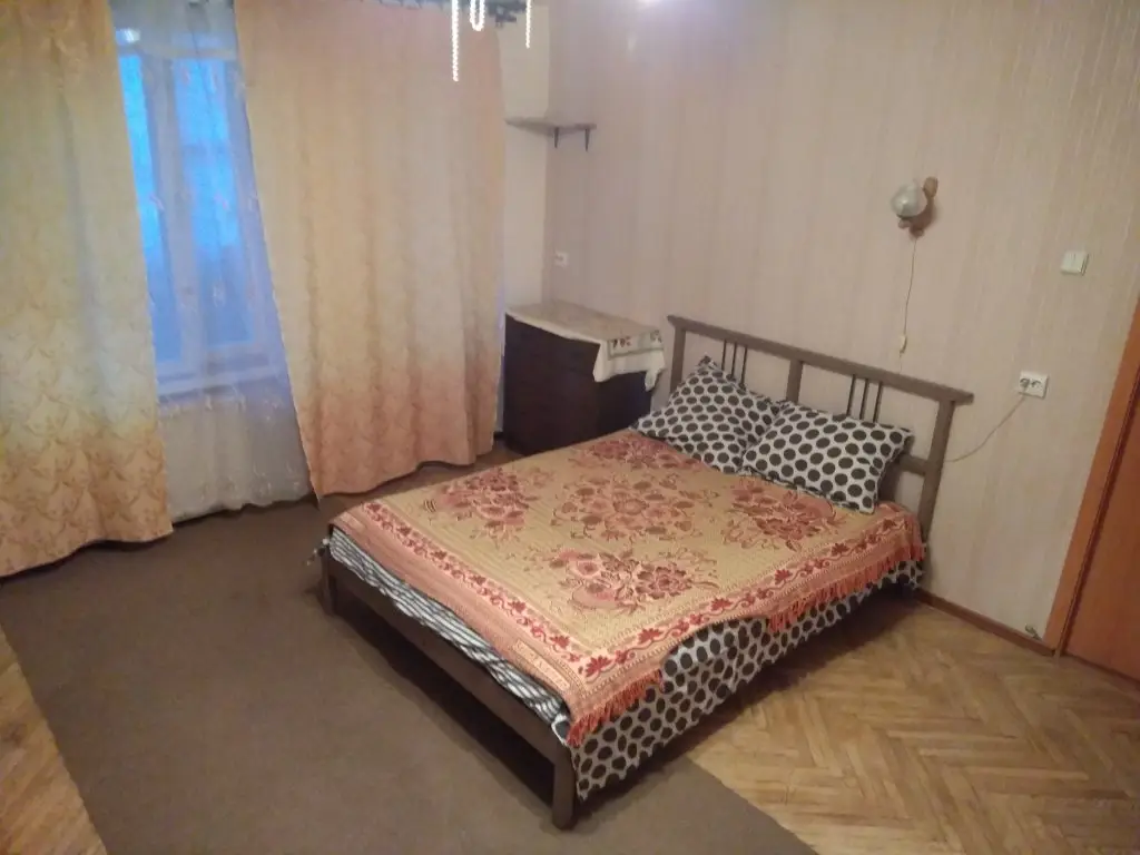 Санкт-Петербург: Lunacharsky Apartments