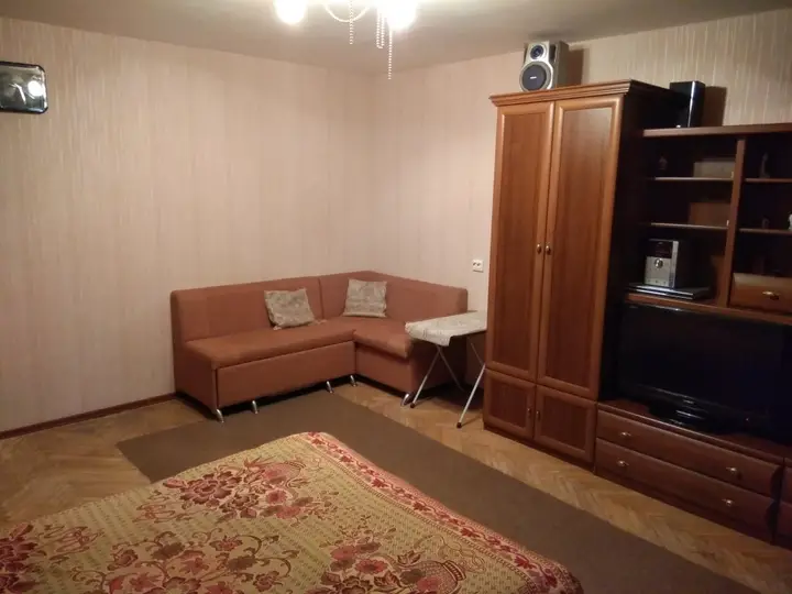 Санкт-Петербург: Lunacharsky Apartments