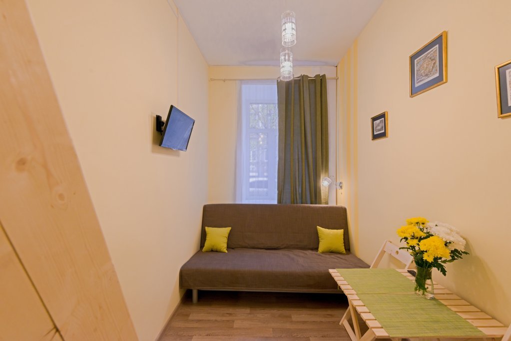 Санкт-Петербург: Na 6 Sovetskoj Yula Apartments