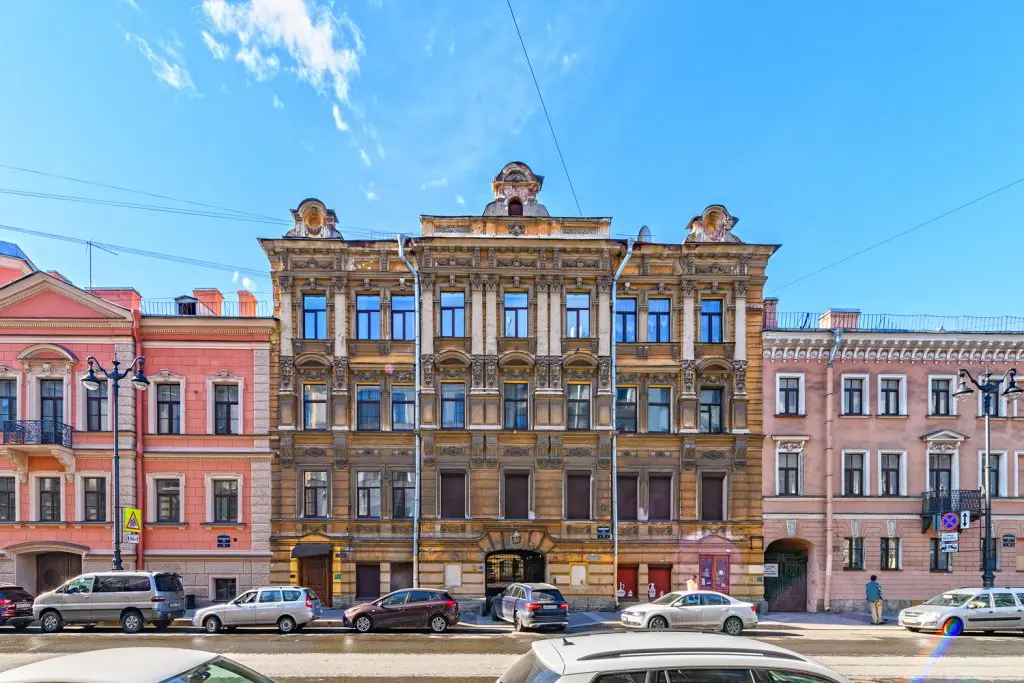 Санкт-Петербург: Апартаменты Apartico на Миллионной