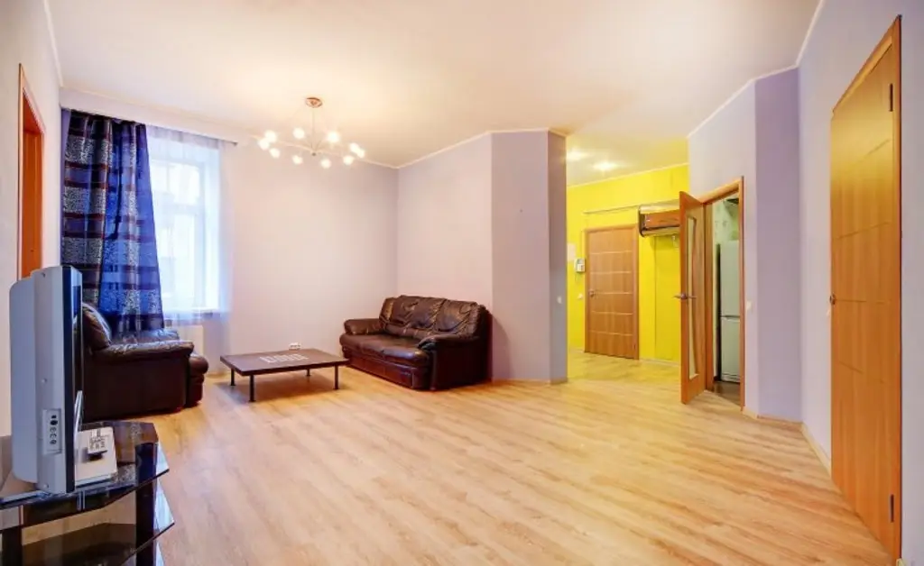 Санкт-Петербург: Na Nevskom 128 G Apartments