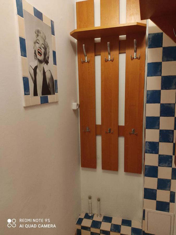 Зеленоградск: Квартира в Зеленоградске, Потёмкина, 19