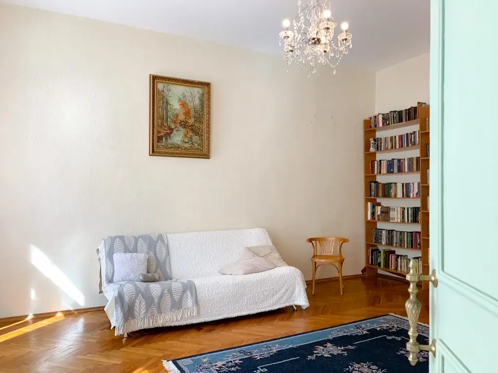Санкт-Петербург: Na Sapernom Pereulke 8 Flat
