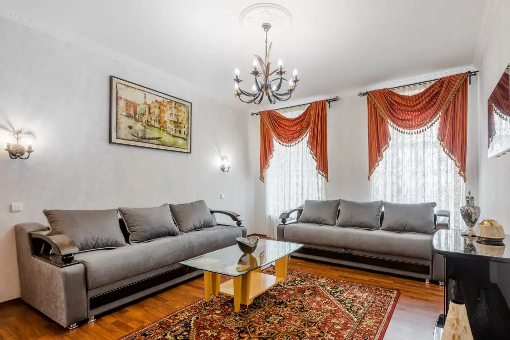 Санкт-Петербург: Апартаменты Nevsky 45 3 bedrooms & 2 bathrooms 8 persons