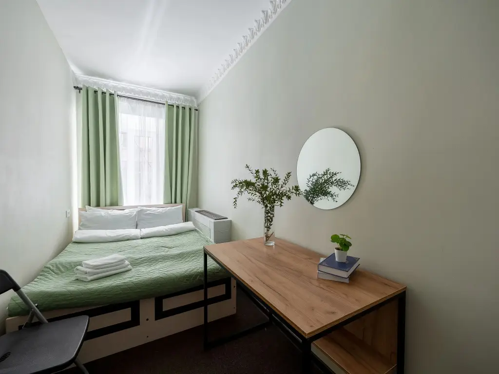 Санкт-Петербург: Меблированные Комнаты N&V Room