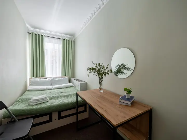 Санкт-Петербург: Меблированные Комнаты N&V Room