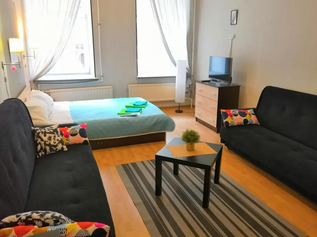 Санкт-Петербург: Okna Guest House