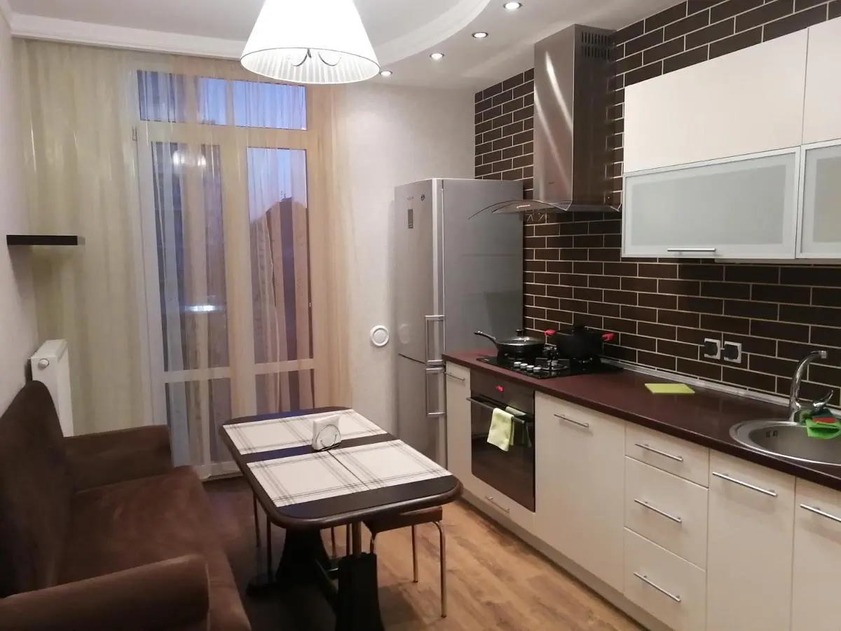 Калининград: Apartment on Gorkogo 176g-1