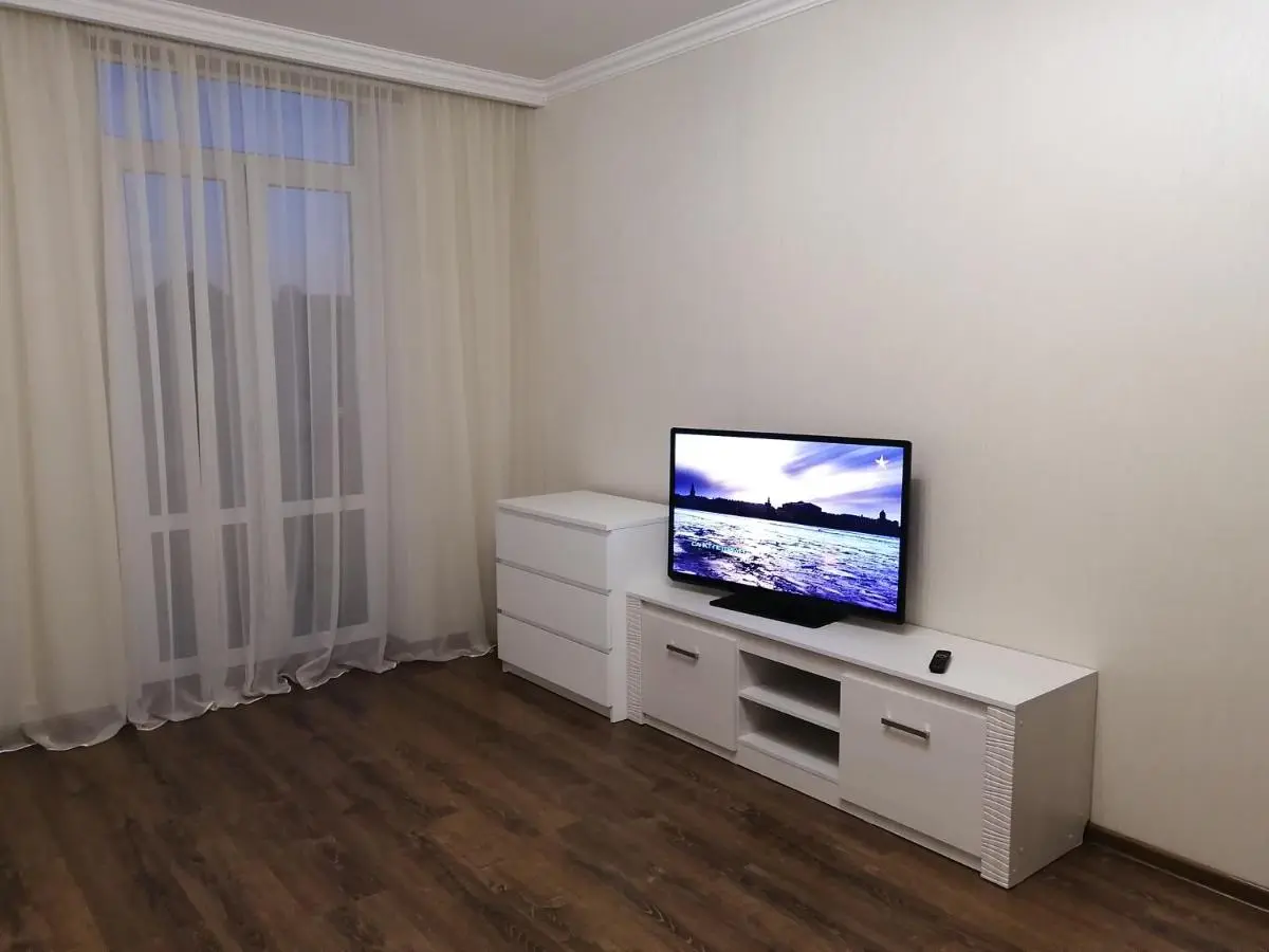 Калининград: Apartment on Gorkogo 176g-1