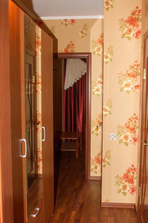 Москва: Vosem Vetrov Lyublino Hotel on Kozheduba