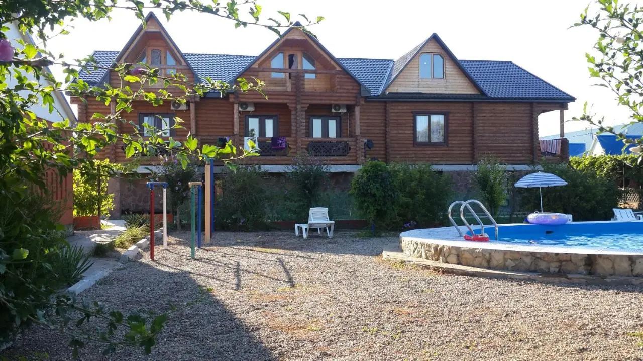 Кучугуры: Гостевой Дом Чудная Долина