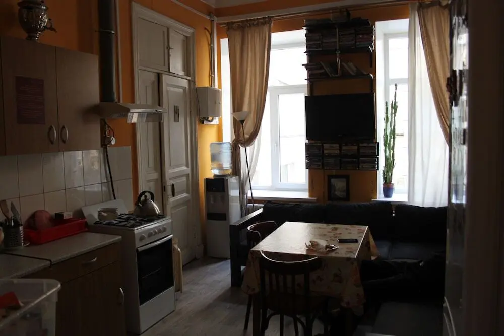 Санкт-Петербург: Guest House