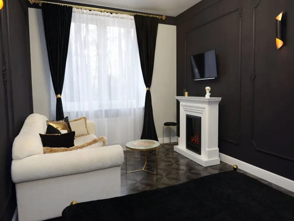 Калининград: Апартаменты на Советском проспекте с камином