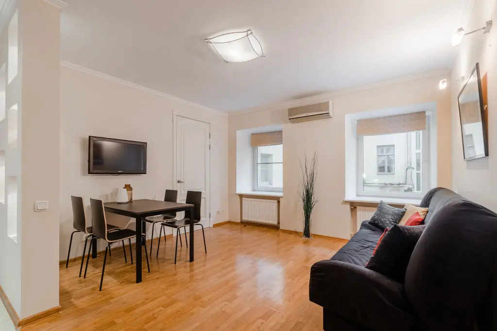 Санкт-Петербург: Nevsky 54 2 Bedrooms 8 Persons Apartments