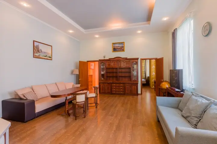 Санкт-Петербург: Апартаменты Anichkov 2 bedrooms & balcony
