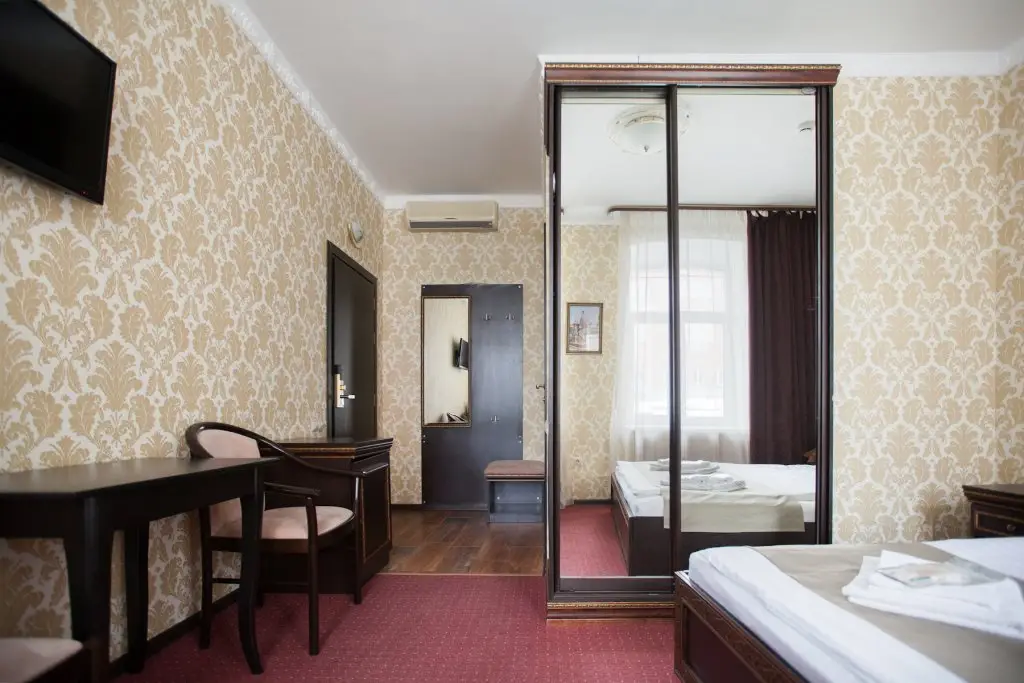 Москва: Roomp Smolenskaya Mini-Hotel