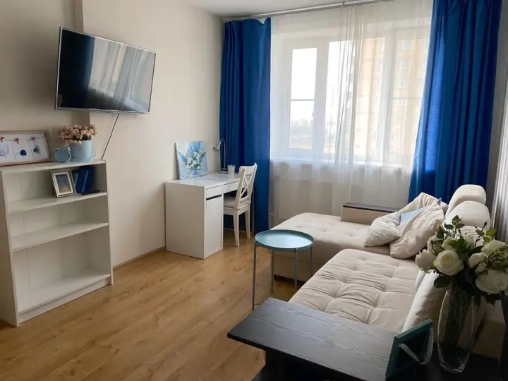 Санкт-Петербург: Апартаменты с Loft-балконом у метро Парнас