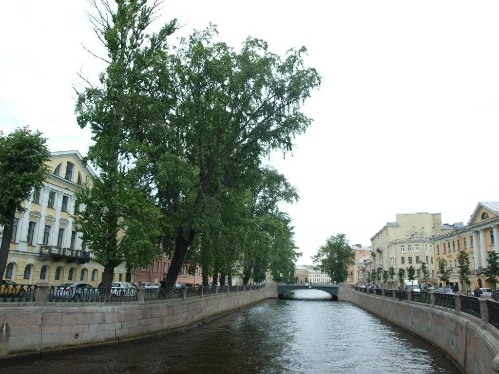 Санкт-Петербург: Spbmannia Griboedova Channel 110 Apartment