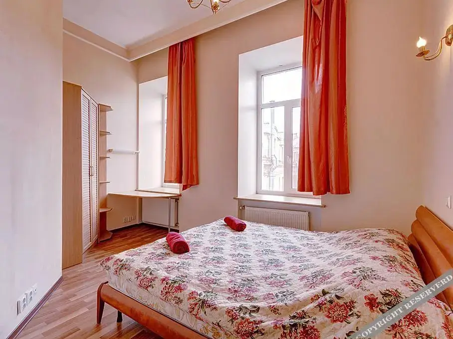 Санкт-Петербург: STN Apartments near The Hermitage