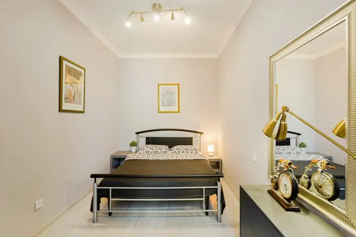Санкт-Петербург: Апартаменты SpbStay на Кирочной 6