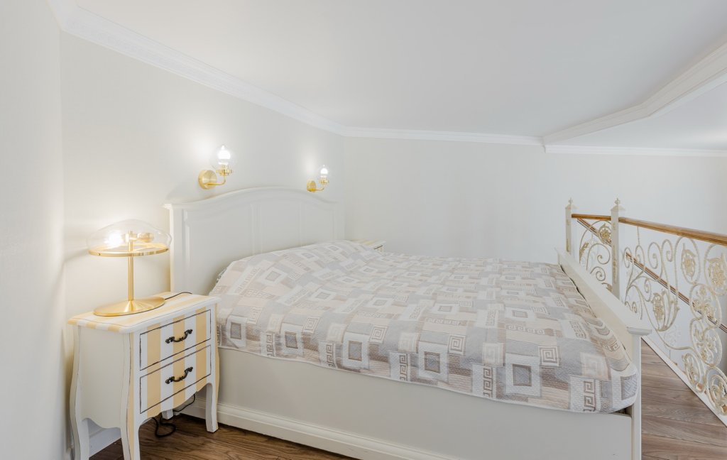 Санкт-Петербург: Апартаменты SPBstay Vladimirsky 13