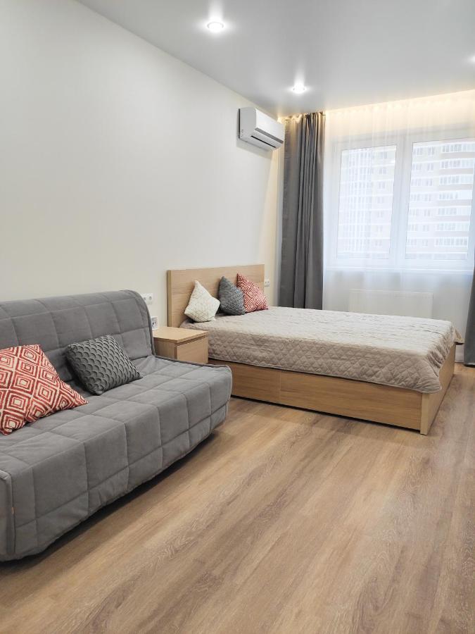Краснодар: Apartment on Zhigulenko 13/2