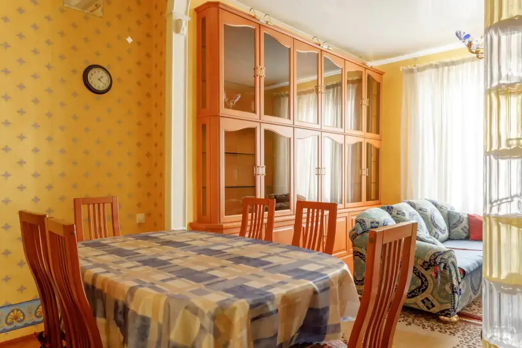 Москва: U Patriarshikh Prudov Lodging Houses