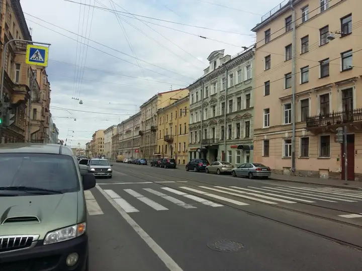 Санкт-Петербург: V Tsentre Na Sadovoj Apartments