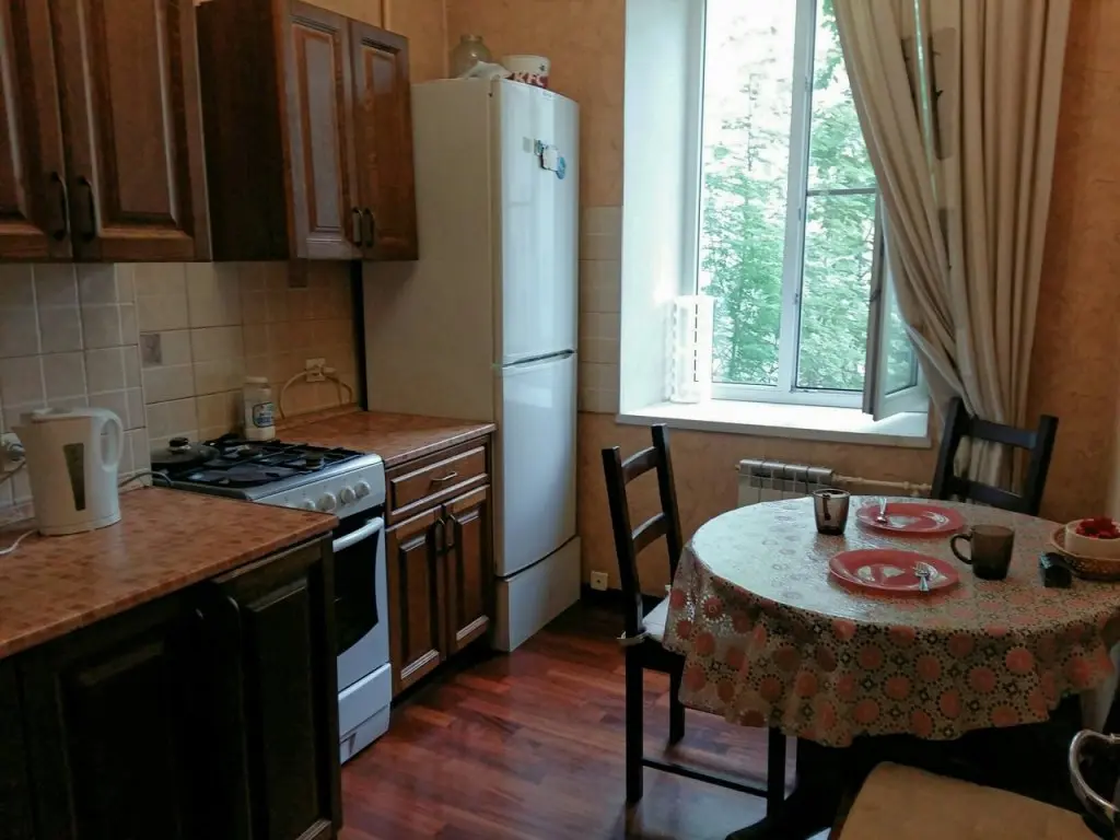 Санкт-Петербург: V Tsentre Na Sadovoj Apartments