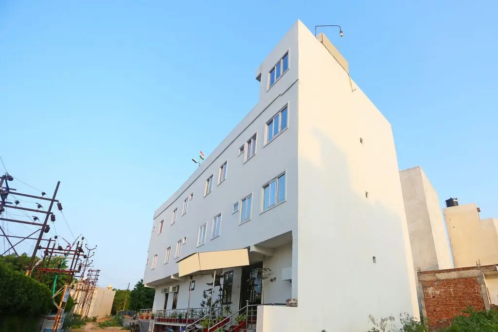 Hotel Raj Paradise by OYO Rooms — фото 1