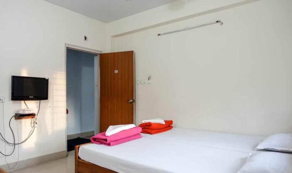 Колката: FabExpress Sai City Inn