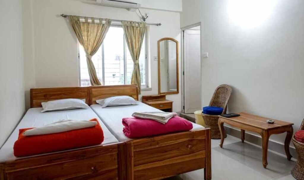 Колката: FabExpress Sai City Inn