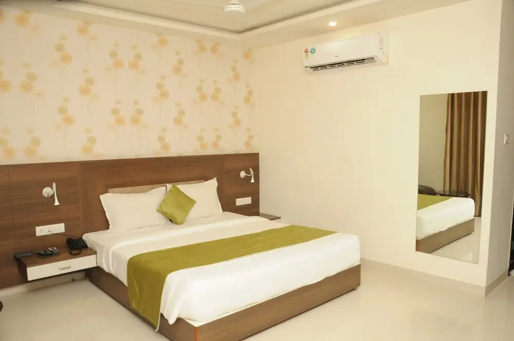 Дварка: Madhuvan Suites by Blues