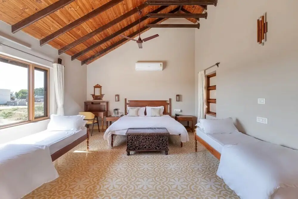 Бхудж: The Kutchh Courtyard Resort